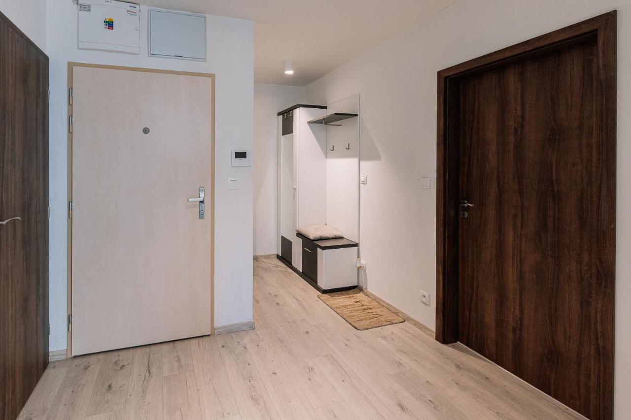 Skau 1 Old Town Family & Business Apartment Free Parking Bratislava Ngoại thất bức ảnh